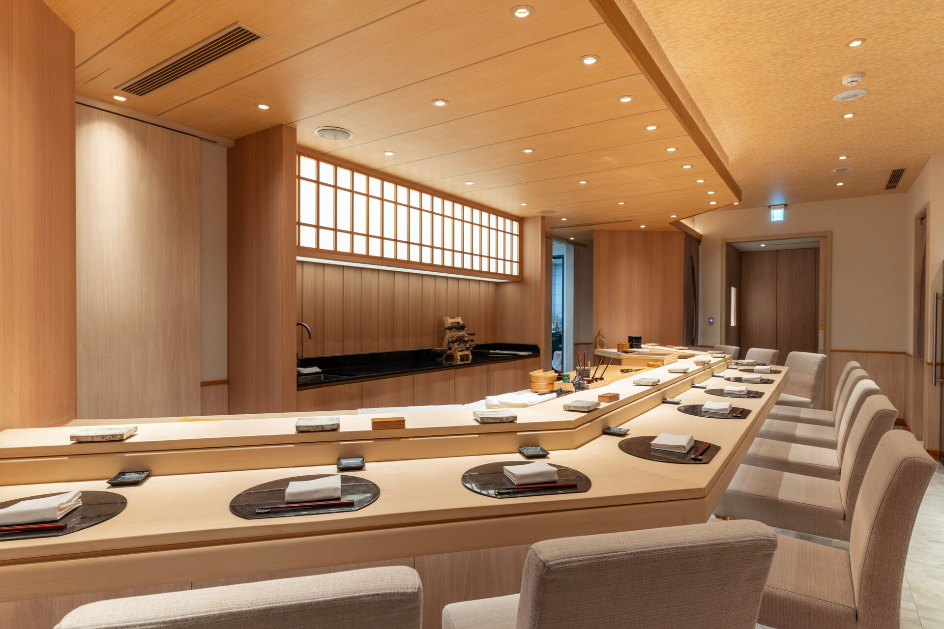 鮨Tsuyoshi 板前空間